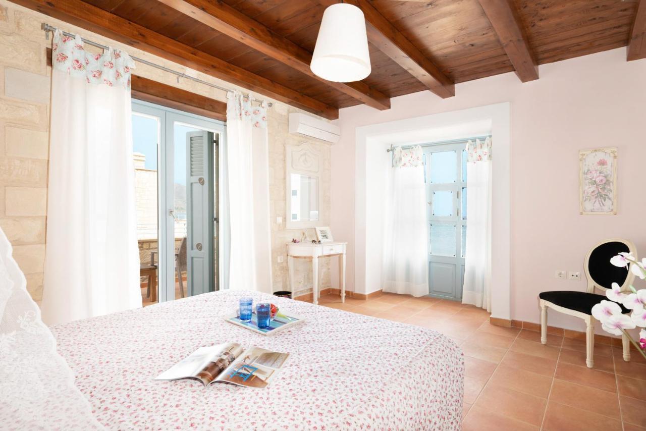Beachfront Villa Turquoise With Private Pool, Bbq And Ping Pong Table Khania Eksteriør bilde