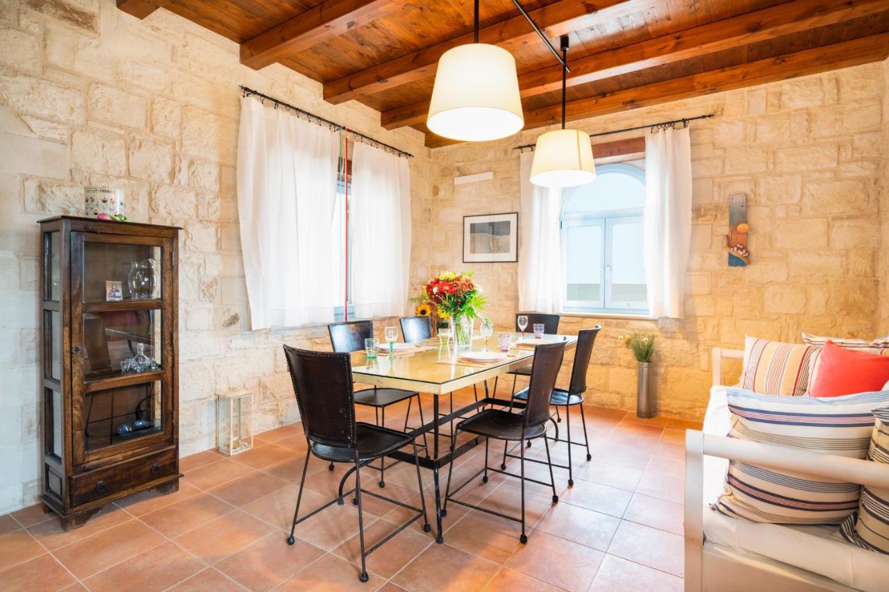 Beachfront Villa Turquoise With Private Pool, Bbq And Ping Pong Table Khania Eksteriør bilde